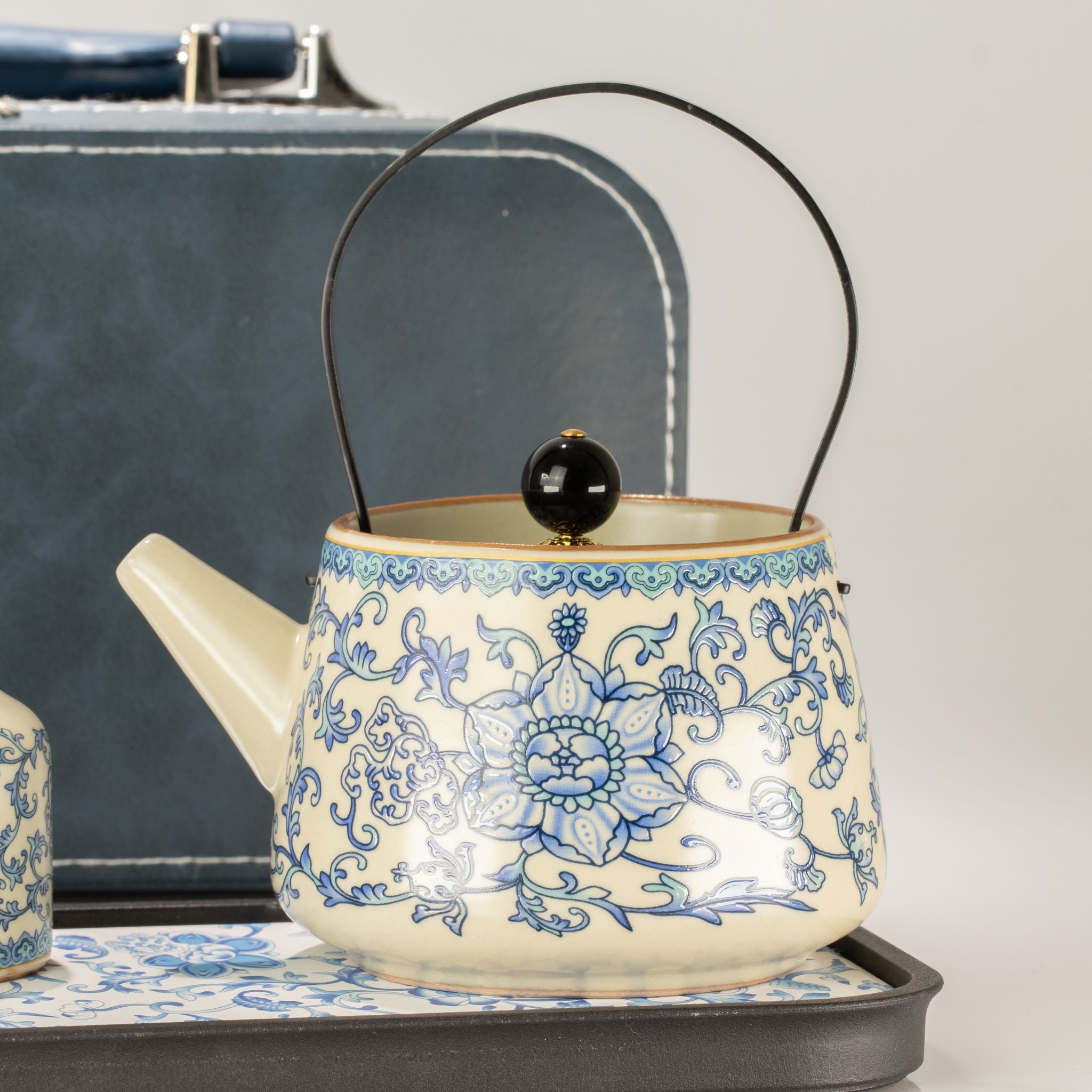 Ru Blue Travel Teapot Set with Two Cups